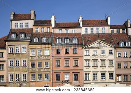 Warsaw. Old Town Market Place - Rynek Starego Miasta On A Sunny Day, Which Is The Center And Oldest