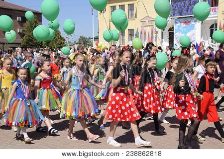 Slavyansk-on-kuban, Russia - May 1, 2018: Celebrating The First Of May, The Day Of Spring And Work. 