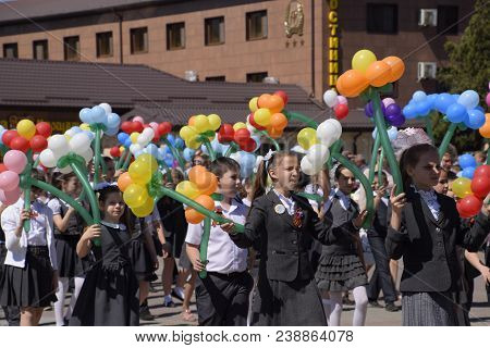 Slavyansk-on-kuban, Russia - May 1, 2018: Celebrating The First Of May, The Day Of Spring And Work. 