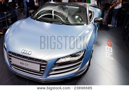 Audi R8