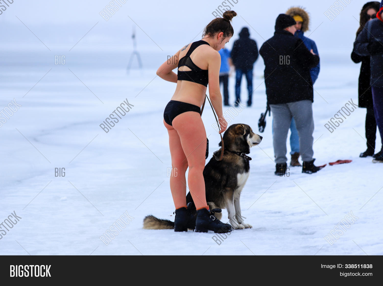 stores with bathing suits in winter