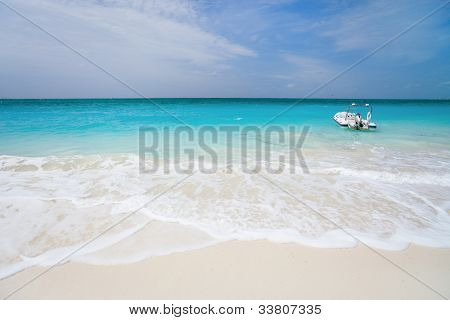 หาดที่เกาะคาริเบียนโพรวิเดนเชียลส์ในหมู่เกาะเติกส์และเคคอส