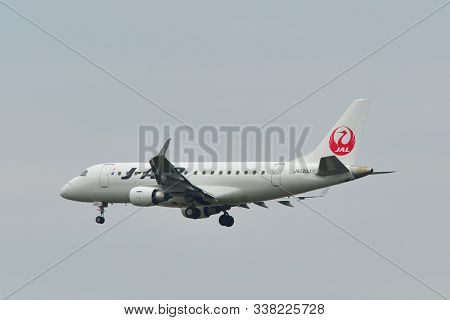 Airplane Landing At Osaka Itami Airport