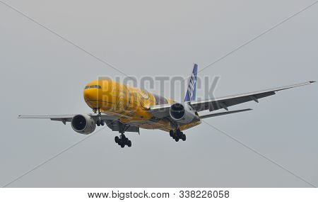 Airplane Landing At Osaka Itami Airport