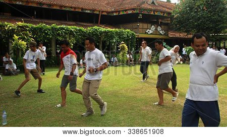 A Group Of People Are Doing Game Activities To Support Team Cohesiveness, Magelang Indonesia, 30 Nov