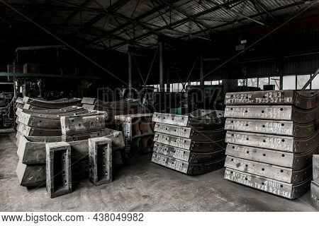 Cast Iron Tubing Reinforced Concrete Cast Products For Lining Distillation Tunnels And Underground S
