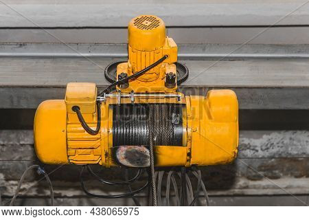 Electric Winch Hoist Lifting Mechanism Industrial Telfer And Equipment With Rope.