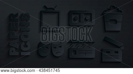 Set Movie Clapper, Popcorn In Box, Comedy And Tragedy Masks, Vhs Video Cassette Tape And Retro Tv Ic