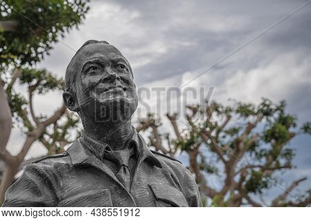 San Diego, California, Usa - October 4, 2021: A National Salute To Bob Hope And The Military Statues