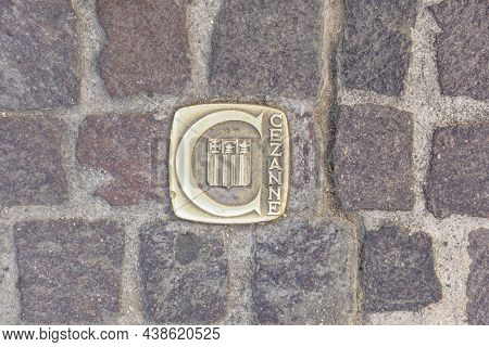 Aix, France - August 11, 2017: Metal Cobble Stone In The Pedestrian Zone In Aix To Mark The Way Ceza