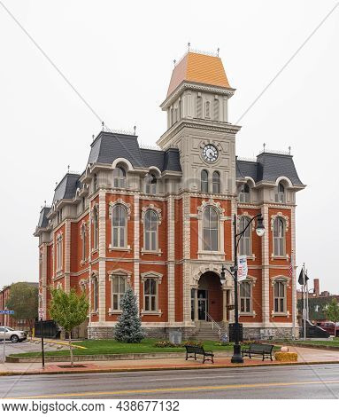 Defiance, Ohio, Usa - October 24, 2021: The Historic Defiance County Courthouse