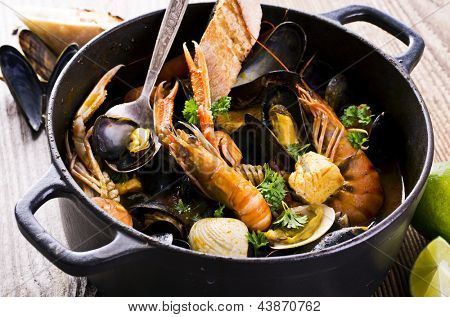 gulasz z owoców morza