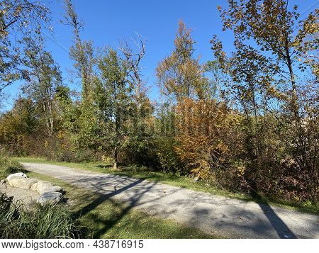 Recreational And Hiking Trails In Early Autumn Along The Glatt River And In The Zürich (zuerich Or Z