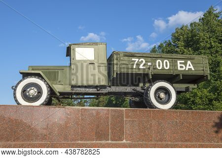Bryansk, Russia - July 05, 2021: Soviet Truck Zis-5 (uralzis) Close-up On A Sunny Day. Fragment Of T