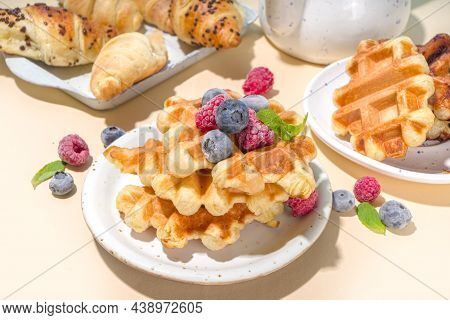 Modern Dessert Croffle
