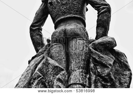 Manolete Statue Back