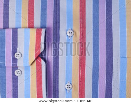 เป็นส่วนหนึ่งของเสื้อปุ่ม