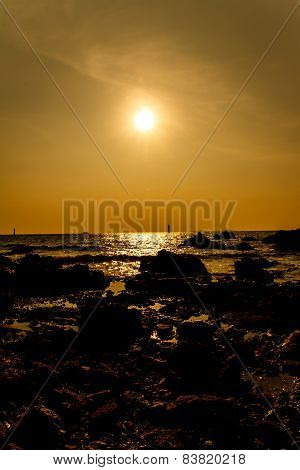 Sunset At The Beach On Koh Larn Pattaya.thailand