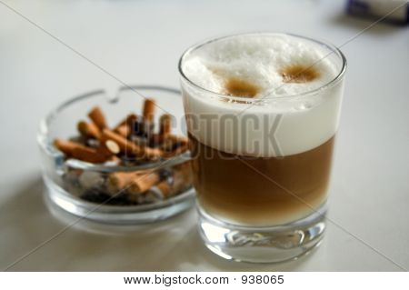 กาแฟและบุหรี่