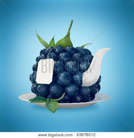 Blueberries tea cup