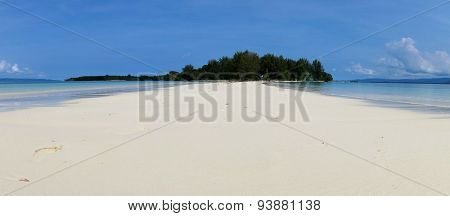 dodola, Maluku, Halmahera, Indonesien