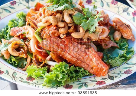 Crispy Pork Mixed With Spicy Salad (yam Sam Krob).