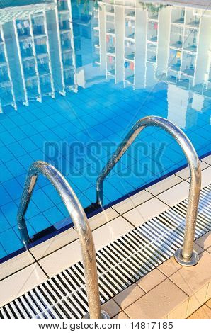 Freibad in Luxus-hotel