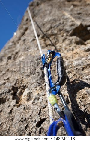 Ascender placed in a white rope.