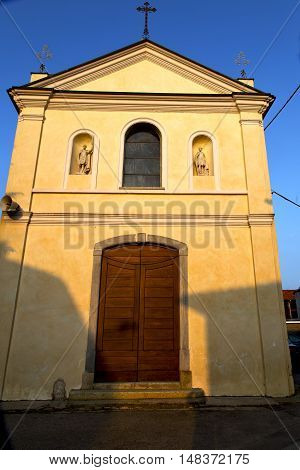 Church  The Somma Lombardo Old   Closed Brick Tower Sidewalk Italy