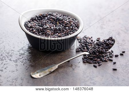 The nerone rice in bowl on kitchen table.