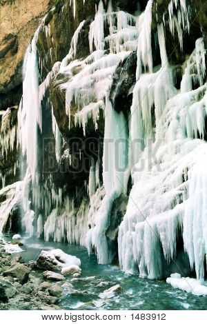 Vodopád Su-Auzu.Caucasus.