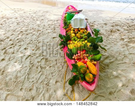 The exotic tropical fruits on the boat - travelers lunch