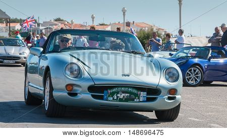 Parade Of Beautiful Old English Cars