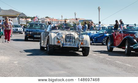 Parade Of Beautiful Old English Cars