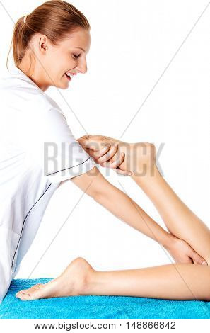 Woman having massage of body in the spa salon. Beauty treatment concept.