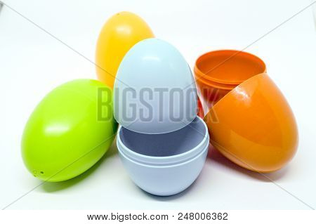 Egg Toy Made With  Plastic And Open Inside You Can Put Some Mini Toy To Suprise And Can Change Color