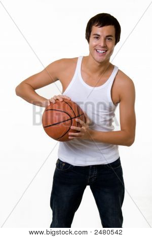Jugando baloncesto