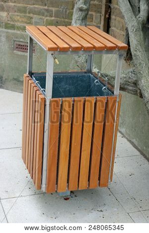 Modern Litter Bin
