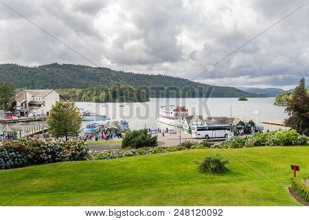 Banks Of Windermere In Lake District, England, Uk