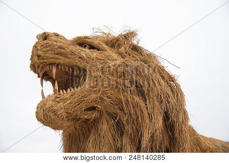 Nadun,maha Sarakham,thailand  - March 9, 2018: Show Idea Straw Puppet Festival In Nadun,maha Sarakha