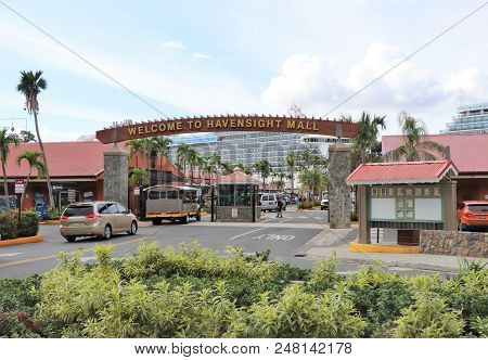Havensight Mall In St. Thomas, Us Virgin Islands - 12/13/17 - Havensight Mall Shopping Area In The C