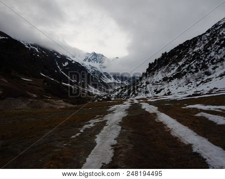 Beautiful Early Spring Skitouring In Otztal Alps