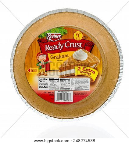 Winneconne, Wi - 1 July 2018: A Package Of Keebler Ready Pie Crust In Graham On An Isolated Backgrou