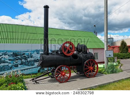 Kolomna, Russia - June 09, 2018: Locomobile - Steam Engine, Used In The Production Of Boots And Sawi