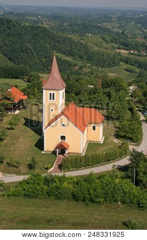 KOMOR ZACRETSKI - JULY 06: Chapel of Saint Vitus in Komor Zacretski, Croatia on July 06, 2007.