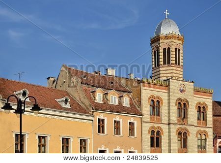ศูนย์ไบแซนไทน์ยุคกลางที่ มีโบสถ์สไตล์เมือง Brasov โรมาเนีย