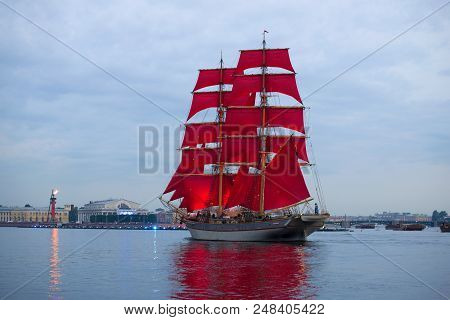 Saint Petersburg, Russia - June 21, 2018: A Sailboat With Scarlet Sails Against The Background Of Th