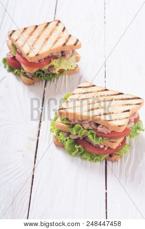 Club Sandwith With Tuna , Tomatoes And Lattuce