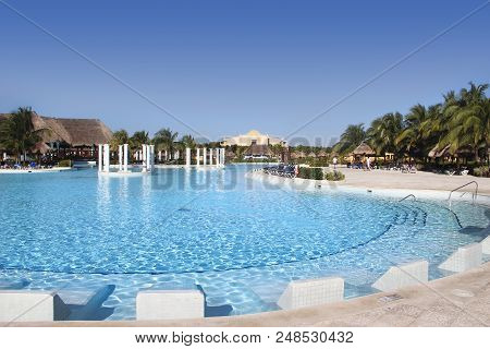 Mexico, Riviera Maya Coast, Grand Palladium Colonial Hotel, 07.12.2014