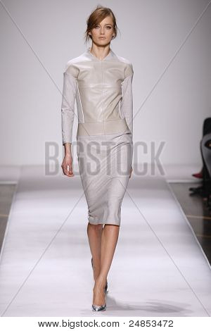Gianfranco Ferre ฤดูใบไม้ร่วง/ฤดูหนาว 2011 คอลเลกชัน - มิลาน